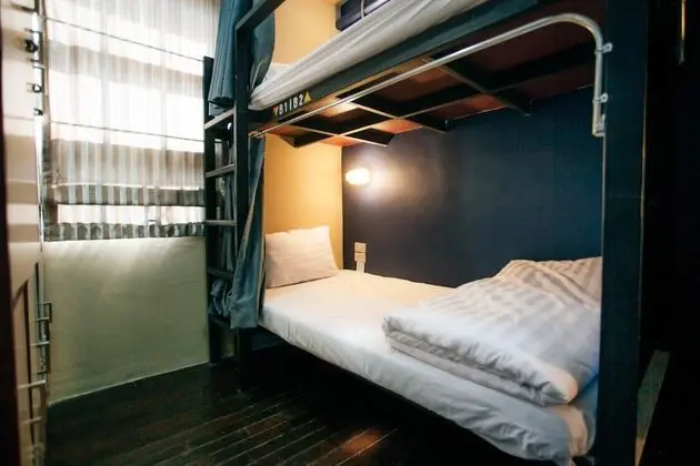 6 Beds Mixed Dormitory