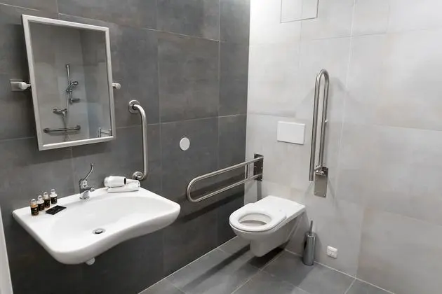 Standard Tek Büyük veya İki Ayrı Yataklı Oda, Engellilere Uygun