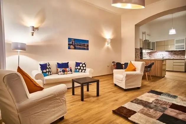 Exclusive Apart Daire, 2 Büyük (Queen) Boy Yatak, Sigara İçilmez