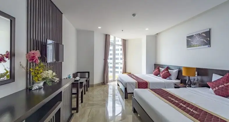 Senior Tek Büyük Yataklı Oda, Balkon, Deniz Manzaralı