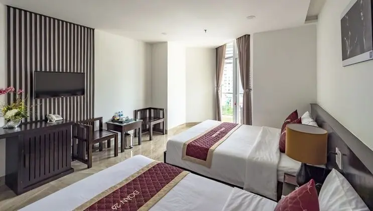 Senior Tek Büyük Yataklı Oda, Balkon, Şehir Manzaralı