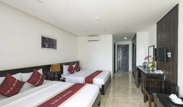 Senior Tek Büyük Yataklı Oda, Balkon, Şehir Manzaralı