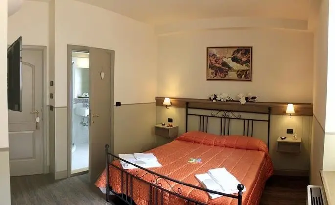 Büyük Yataklı Tek Kişilik Oda