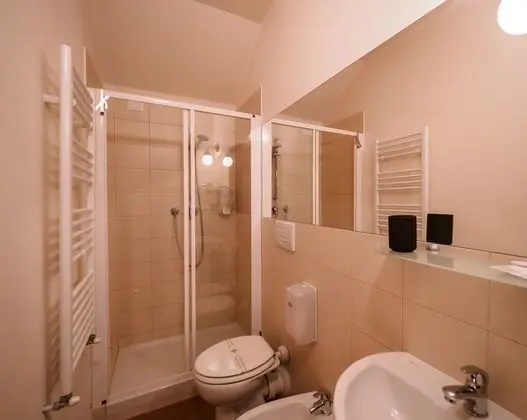 Comfort Tek Büyük Yataklı Oda, 3 Yatak Odası, Sigara İçilmez, Özel Banyo