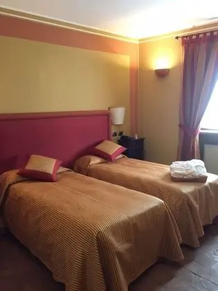 Classic Tek Büyük veya İki Ayrı Yataklı Oda