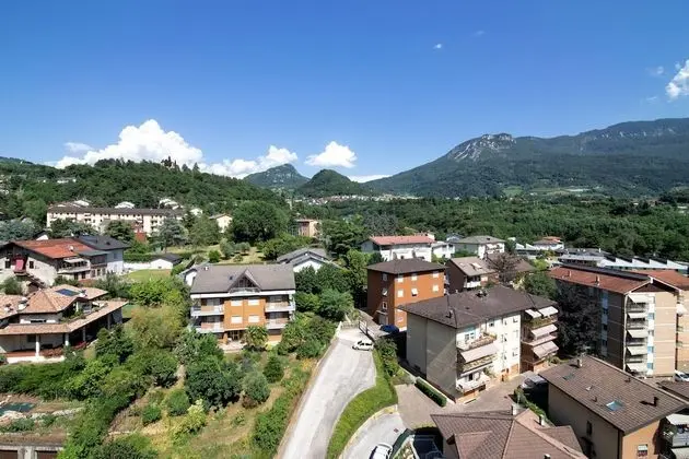 Tek Büyük veya İki Ayrı Yataklı Oda, Banyolu/Duşlu