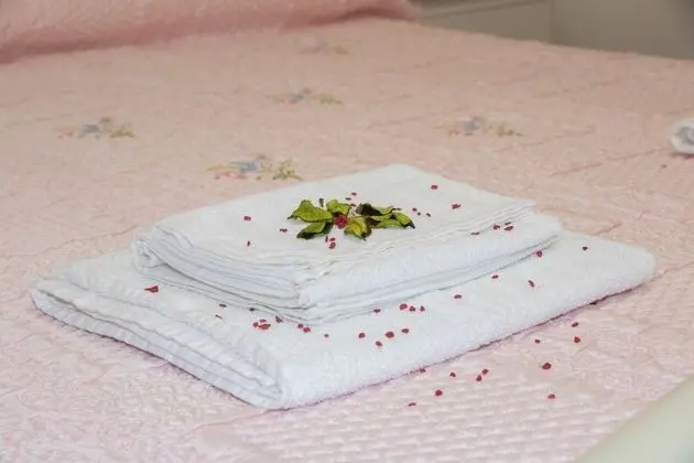 Üç Kişilik Oda, Ortak Banyo