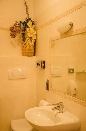 Tek Büyük Yataklı Oda, 1 Çift Kişilik Yatak