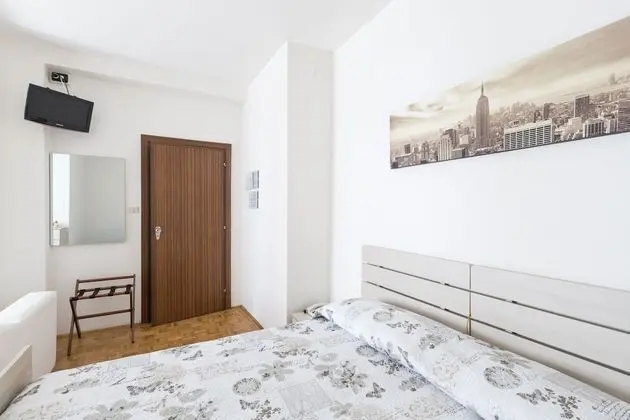 Basic Üç Kişilik Oda
