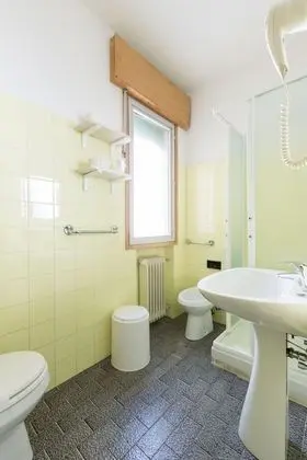 Basic Üç Kişilik Oda
