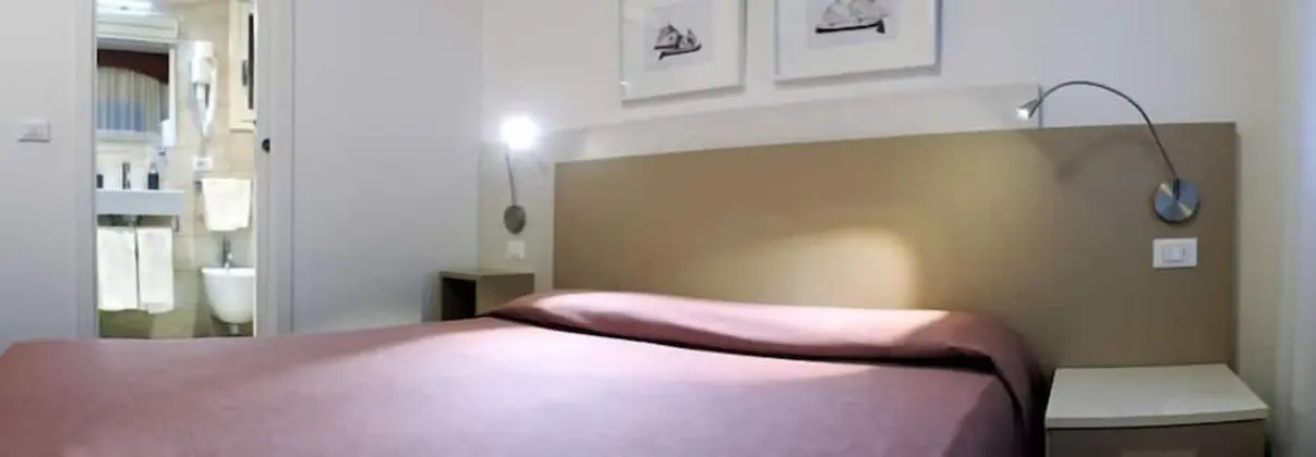 Classic Tek Büyük Yataklı Oda