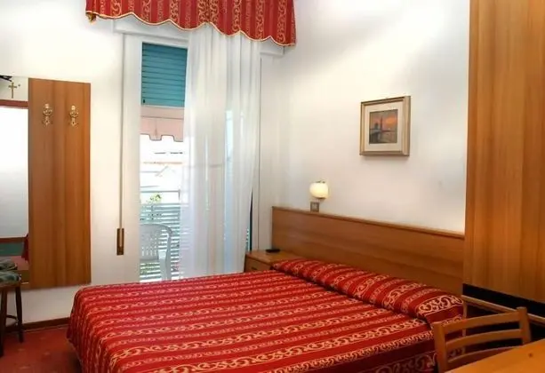 Classic Üç Kişilik Oda