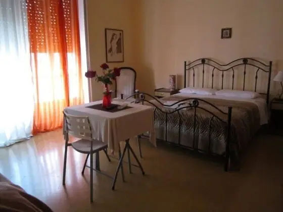 Dört Kişilik Oda, Ortak Banyo