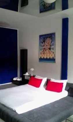 Standard Double Room with Garden View