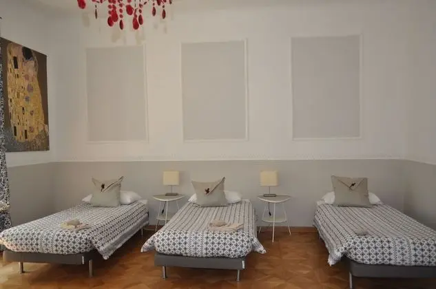 Economy Dört Kişilik Oda, Ortak Banyo