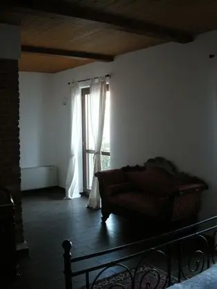 Üç Kişilik Oda, Bahçe Manzaralı