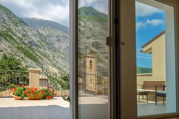 Tek Büyük Yataklı Oda, Teras