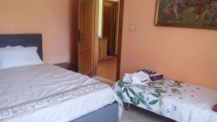 Üç Kişilik Oda, Ortak Banyo