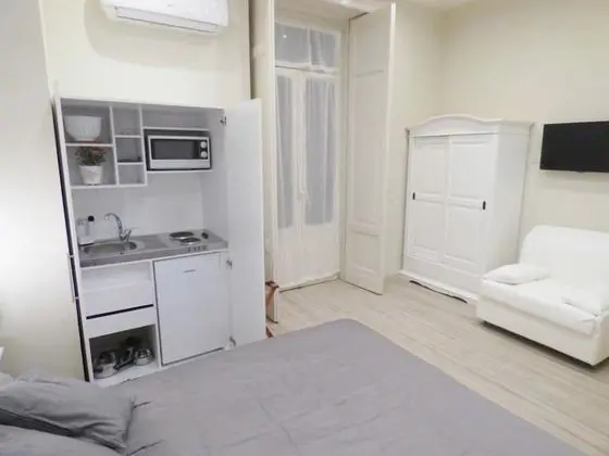 Comfort Tek Büyük Yataklı Oda