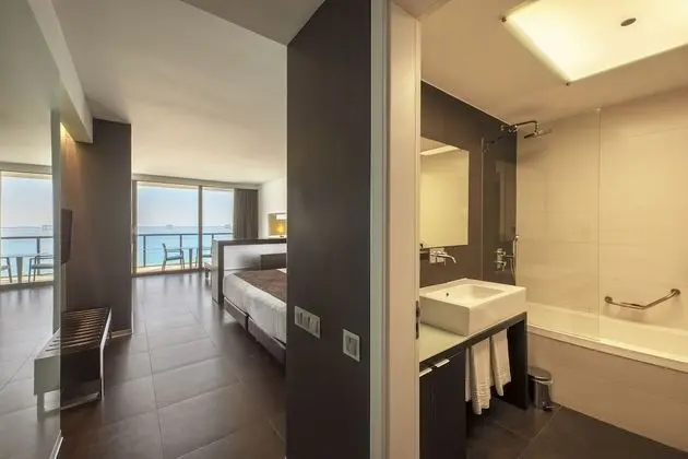 Deluxe Süit, Deniz Manzaralı (2 Adults + 2 Children)