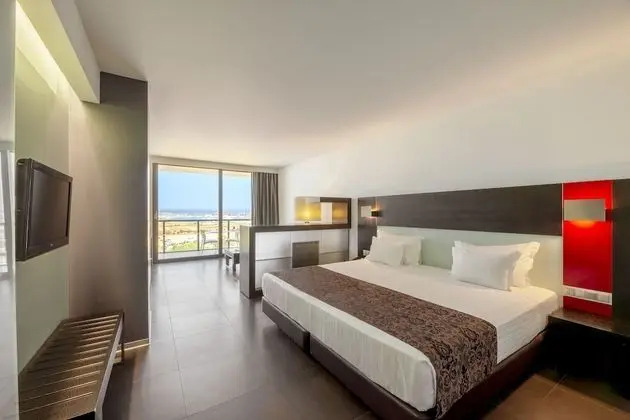Superior Süit, Şehir Manzaralı (2 Adults + 2 Children)