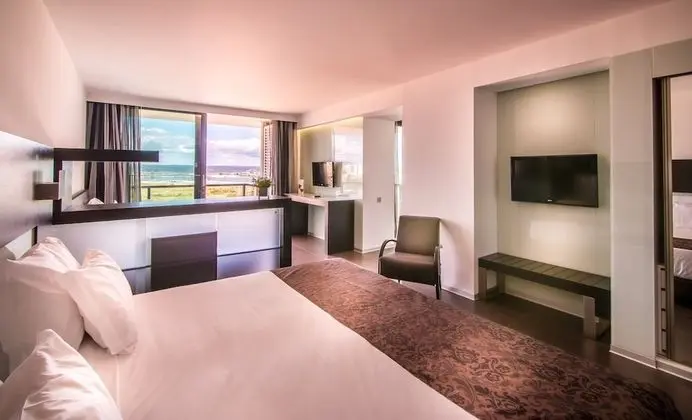 Superior Süit, Şehir Manzaralı (2 Adults + 2 Children)