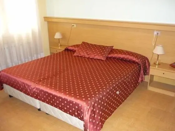 Classic Tek Büyük veya İki Ayrı Yataklı Oda