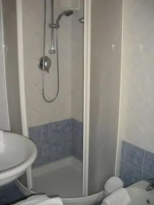 Classic Tek Büyük veya İki Ayrı Yataklı Oda