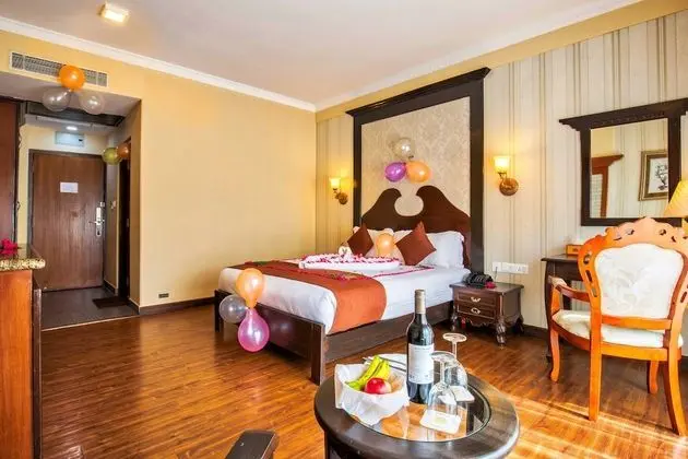Deluxe Tek Büyük Yataklı Oda