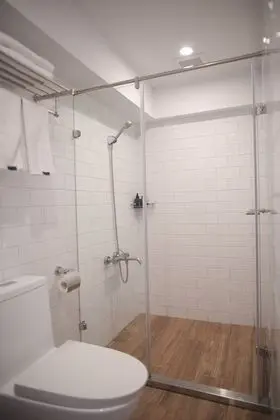 Tek Büyük Yataklı Oda, Penceresiz (Private Ensuite)