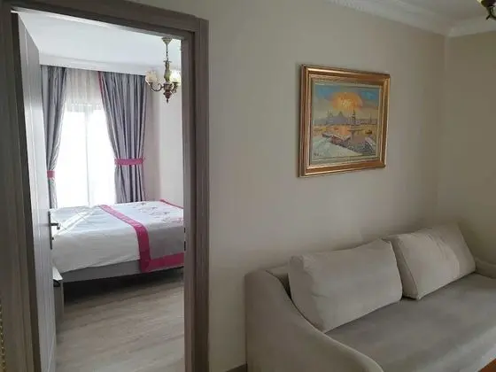 Basic Süit, 1 Çift Kişilik Yatak ve Çekyat