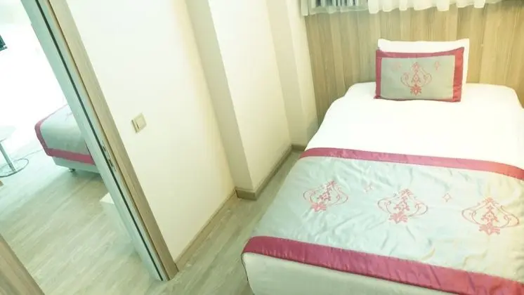 Economy Tek Büyük Yataklı Oda