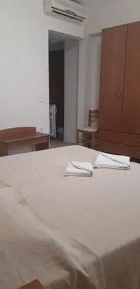 Classic Tek Büyük Yataklı Oda