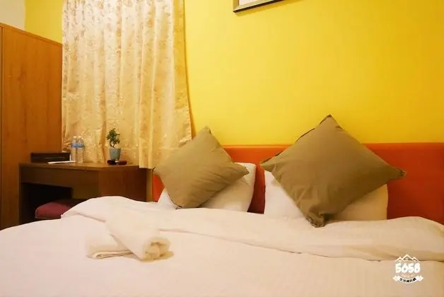 Tek Büyük Yataklı Oda, 1 Çift Kişilik Yatak, Ortak Banyo