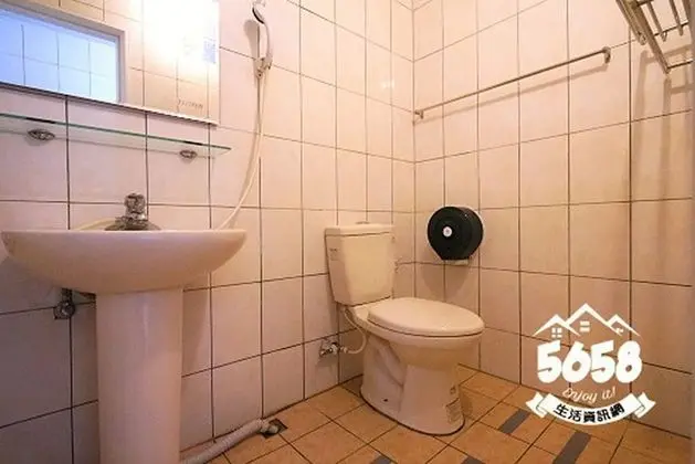 Tek Büyük Yataklı Oda, 1 Çift Kişilik Yatak, Ortak Banyo