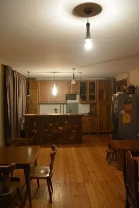 Tek Büyük Yataklı Oda, Ortak Banyo