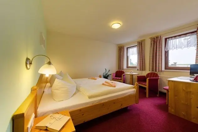 Classic Tek Büyük Yataklı Oda