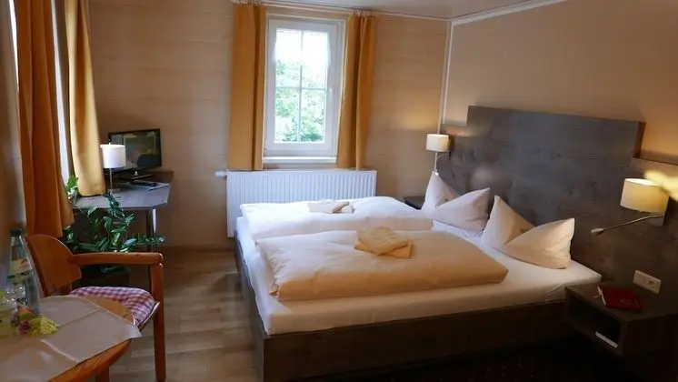 Classic Tek Büyük Yataklı Oda