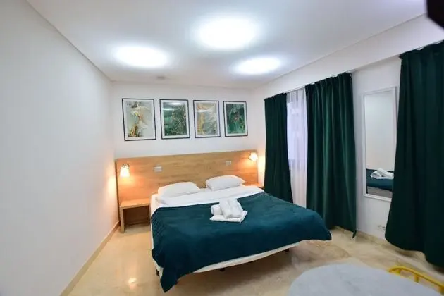 Comfort Tek Büyük Yataklı Oda