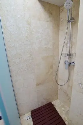 Economy Tek Büyük Yataklı Oda