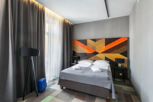 Design Tek Büyük Yataklı Oda