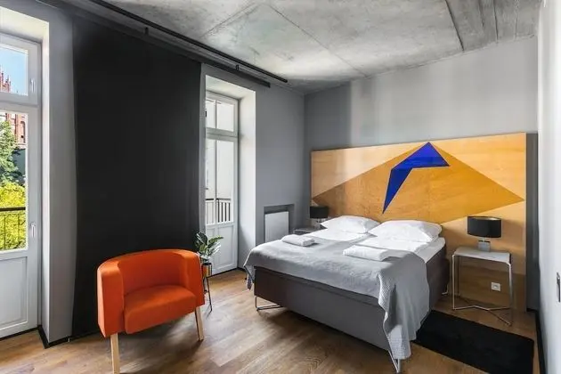 Design Tek Büyük Yataklı Oda