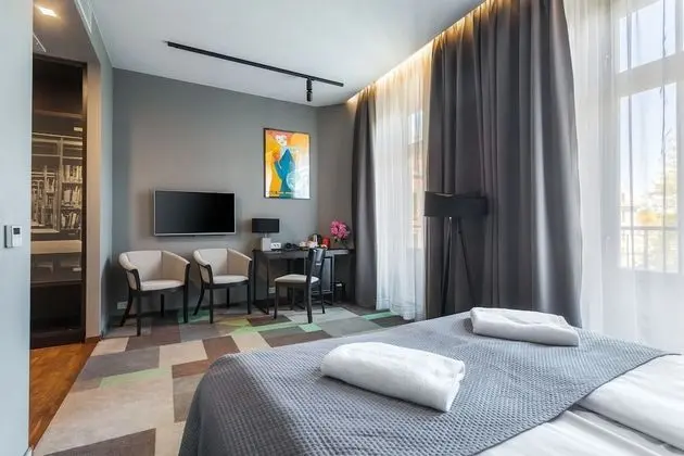 Design Tek Büyük Yataklı Oda