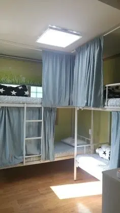 Ortak Ranzalı Oda, Sadece erkekler için