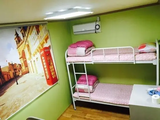 Ortak Ranzalı Oda, Sadece kadınlar için