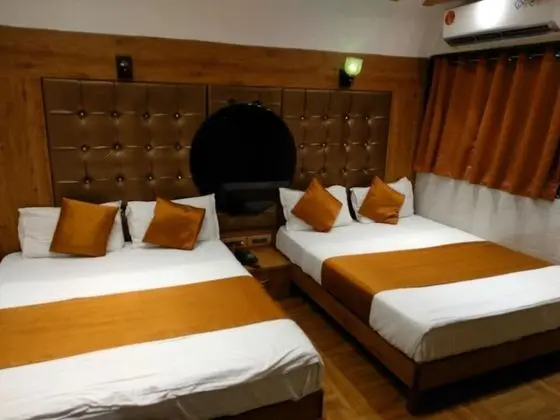 Deluxe Üç Kişilik Oda