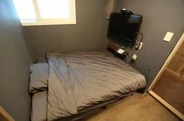 Mono & White Room