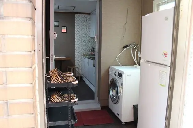 Üç Kişilik Oda, 2 Yatak Odası, Küçük Mutfak