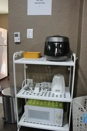 Üç Kişilik Oda, 2 Yatak Odası, Küçük Mutfak