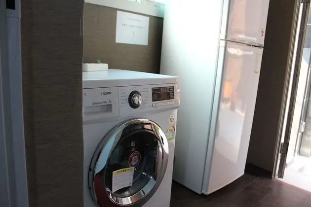 Üç Kişilik Oda, 2 Yatak Odası, Küçük Mutfak